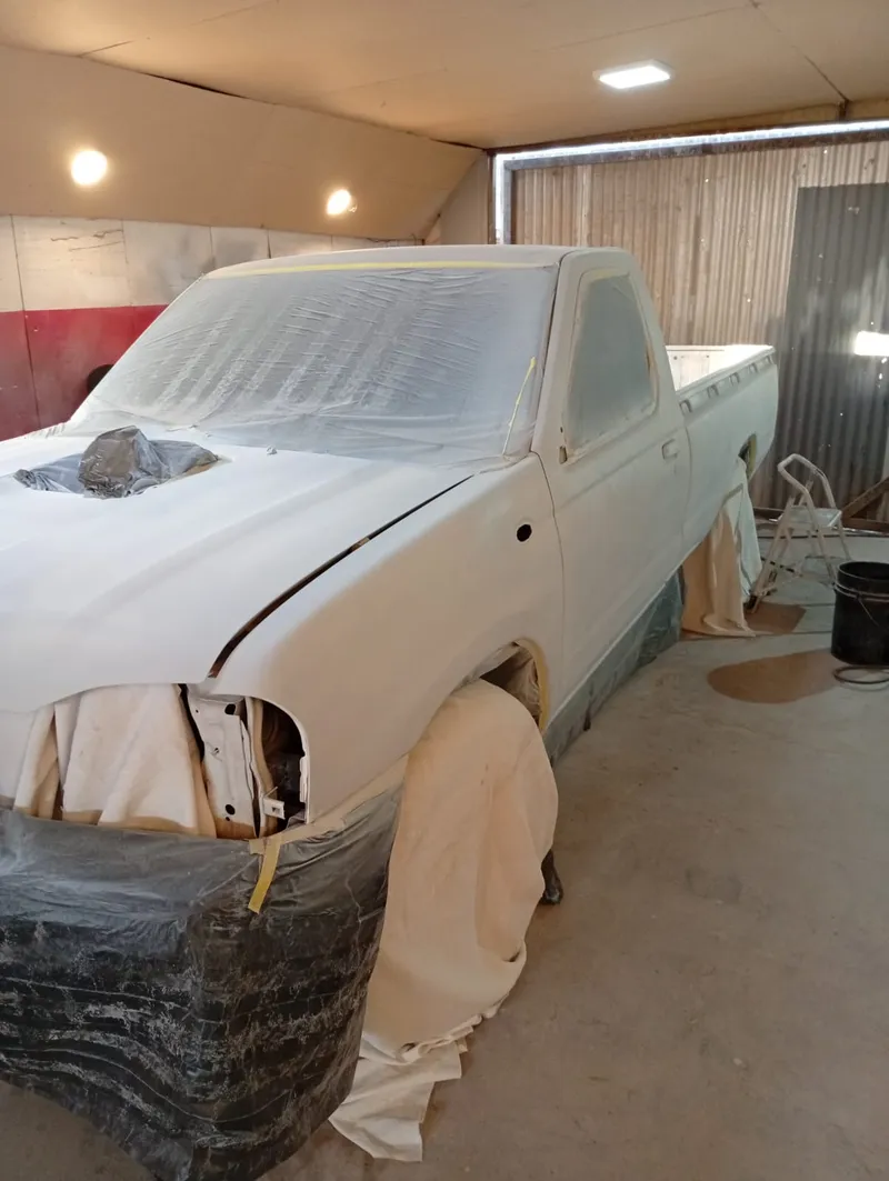 Restauración Camioneta - En proceso