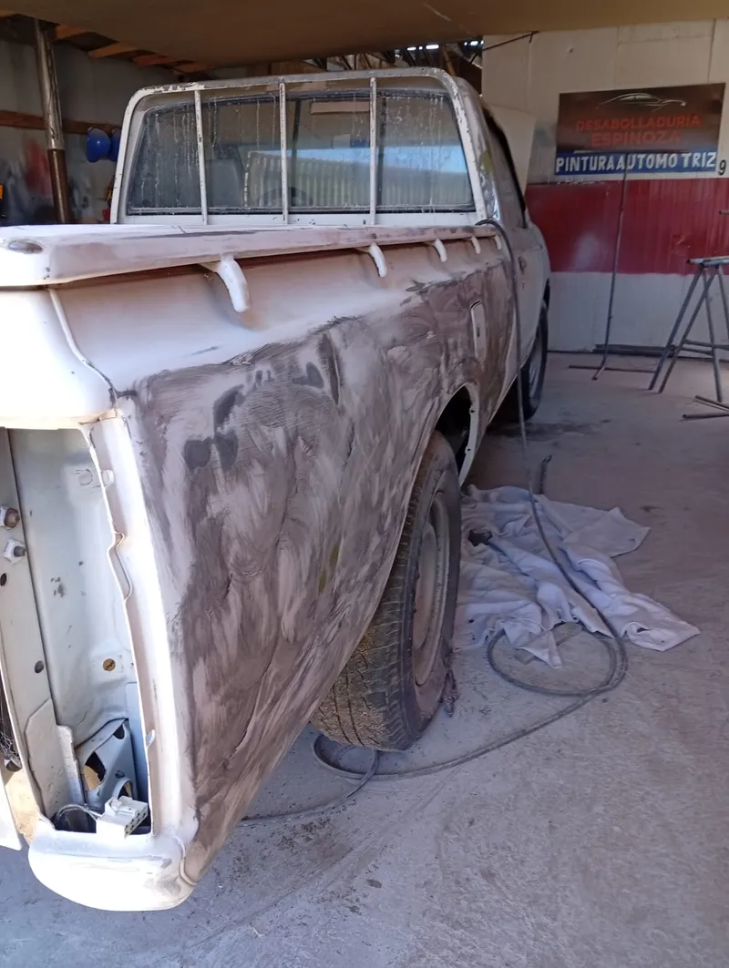 Restauración Camioneta - Antes